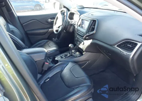 2019 Jeep Cherokee Latitude Plus 4X4 from USA, damaged, VIN 1C4PJMLX9KD271839